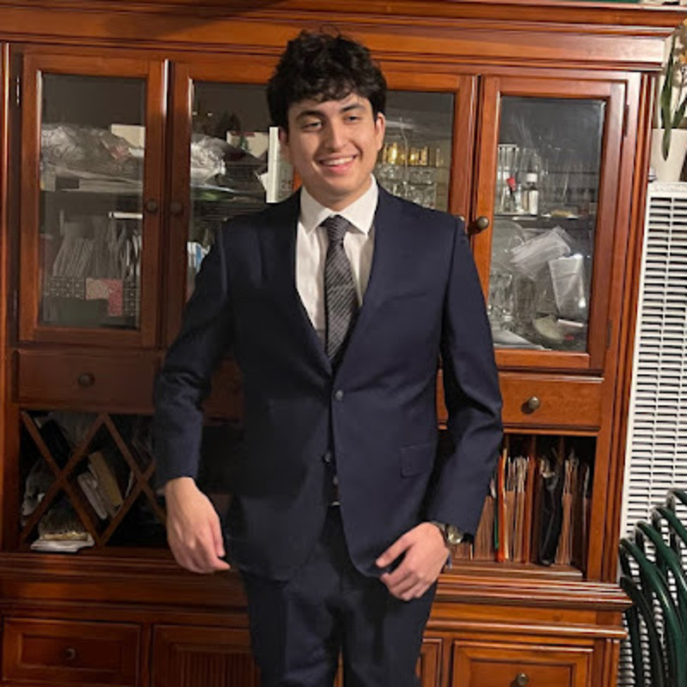 Meet your Posher, Enrique